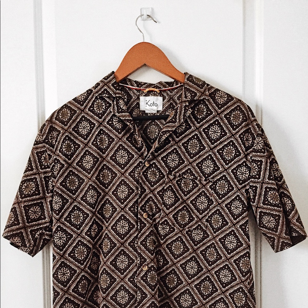 BOHO MODERN URBAN PRINT BUTTON DOWN MENS SMALL